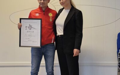 Norges Bryteforbunds diplom og fortjenestemedalje er tildelt Frode Gundersen
